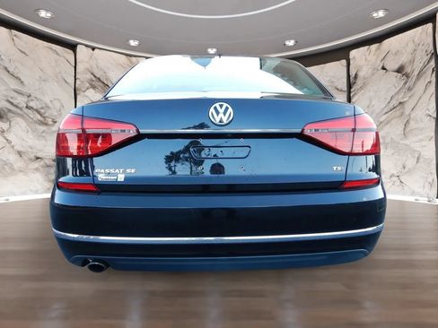 Used 2016 Volkswagen Passat 1.8T SE FWD image 7