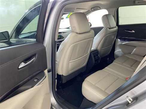 Used 2023 Cadillac XT4 Luxury image 29