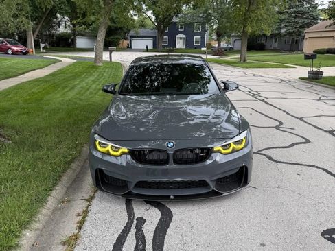 Used 2018 BMW M3 RWD image 2