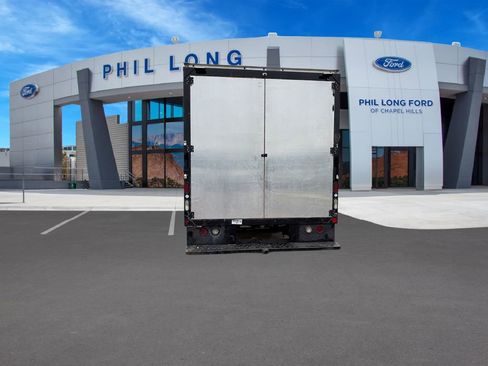 Used 2016 Ford E-450 and Econoline 450 Super Duty RWD image 4