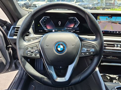 Used 2024 BMW i4 eDrive40 w/ Premium Package RWD image 17