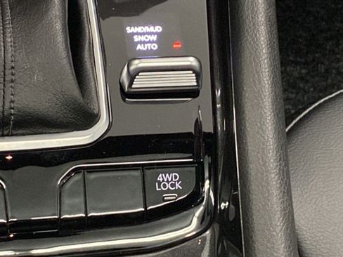 New 2026 Jeep Compass Latitude AWD/4WD image 30