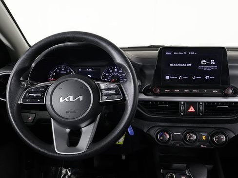 Used 2023 Kia Forte LXS image 27