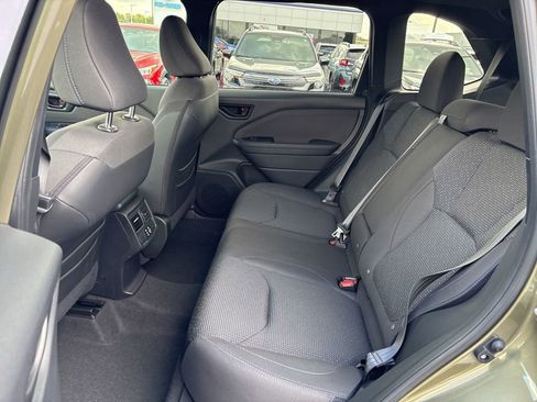Certified 2025 Subaru Forester Premium AWD/4WD image 11
