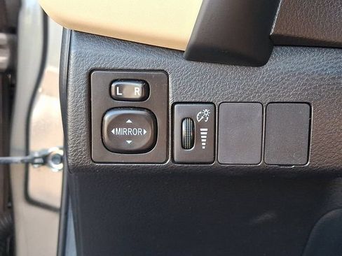 Used 2019 Toyota Corolla LE FWD image 26
