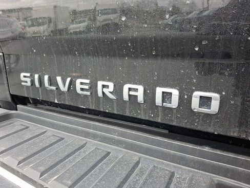 Used 2015 Chevrolet Silverado 2500 LT w/ LT Convenience Package image 19