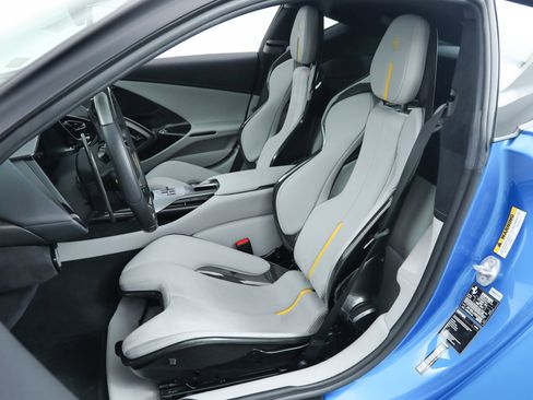 Certified 2025 Ferrari 12Cilindri image 5