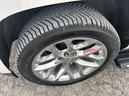 Used 2018 GMC Yukon XL Denali w/ Denali Ultimate Package image 6