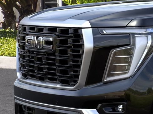 New 2026 GMC Yukon XL Denali w/ Denali Reserve Package AWD/4WD image 13