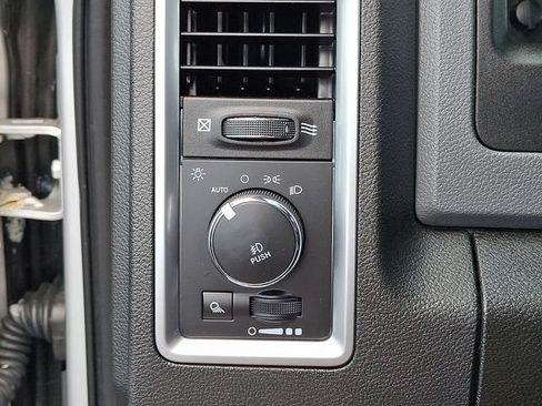 Used 2019 RAM 1500 Big Horn AWD/4WD image 27