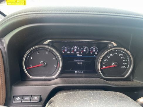 Used 2022 Chevrolet Silverado 2500 High Country w/ Technology Package image 5