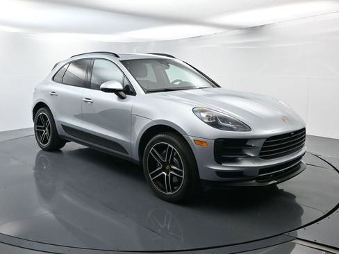 Certified 2021 Porsche Macan image 17