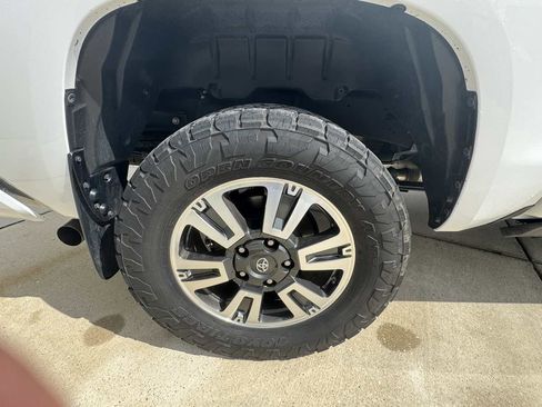 Used 2021 Toyota Tundra Limited image 32