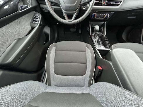 Used 2025 Chevrolet TrailBlazer LT image 13