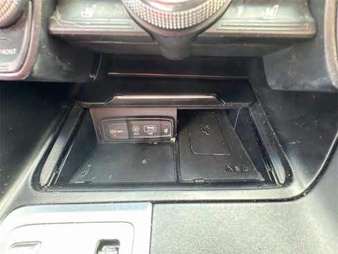 Used 2019 Genesis G70 2.0T Advanced w/ Sport Package image 35