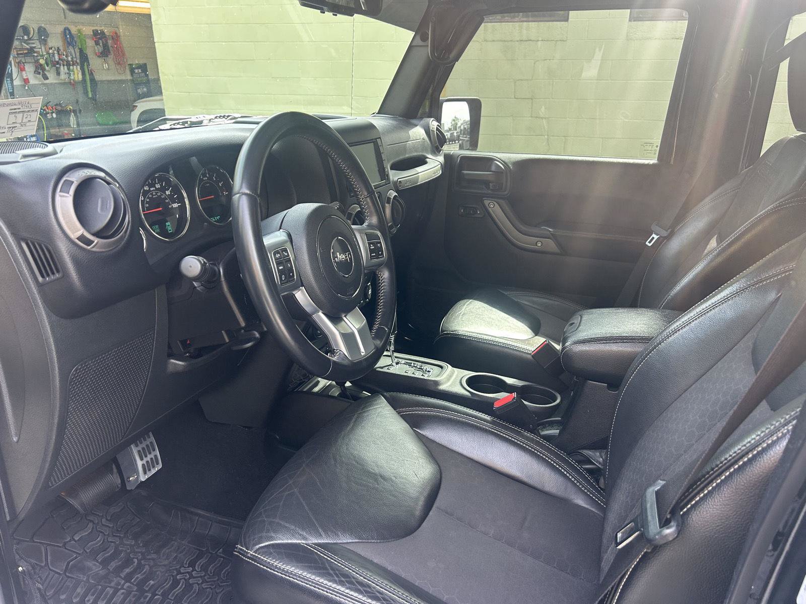 Used 2016 Jeep Wrangler Unlimited Sport AWD/4WD image 9