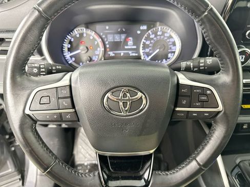 Used 2023 Toyota Highlander XSE AWD/4WD image 21