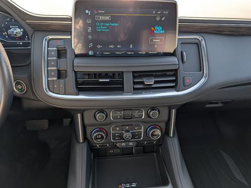 Used 2023 Chevrolet Suburban Z71 AWD/4WD image 23