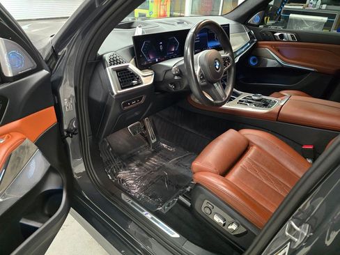 Used 2025 BMW X7 xDrive40i w/ Executive Package AWD/4WD image 16