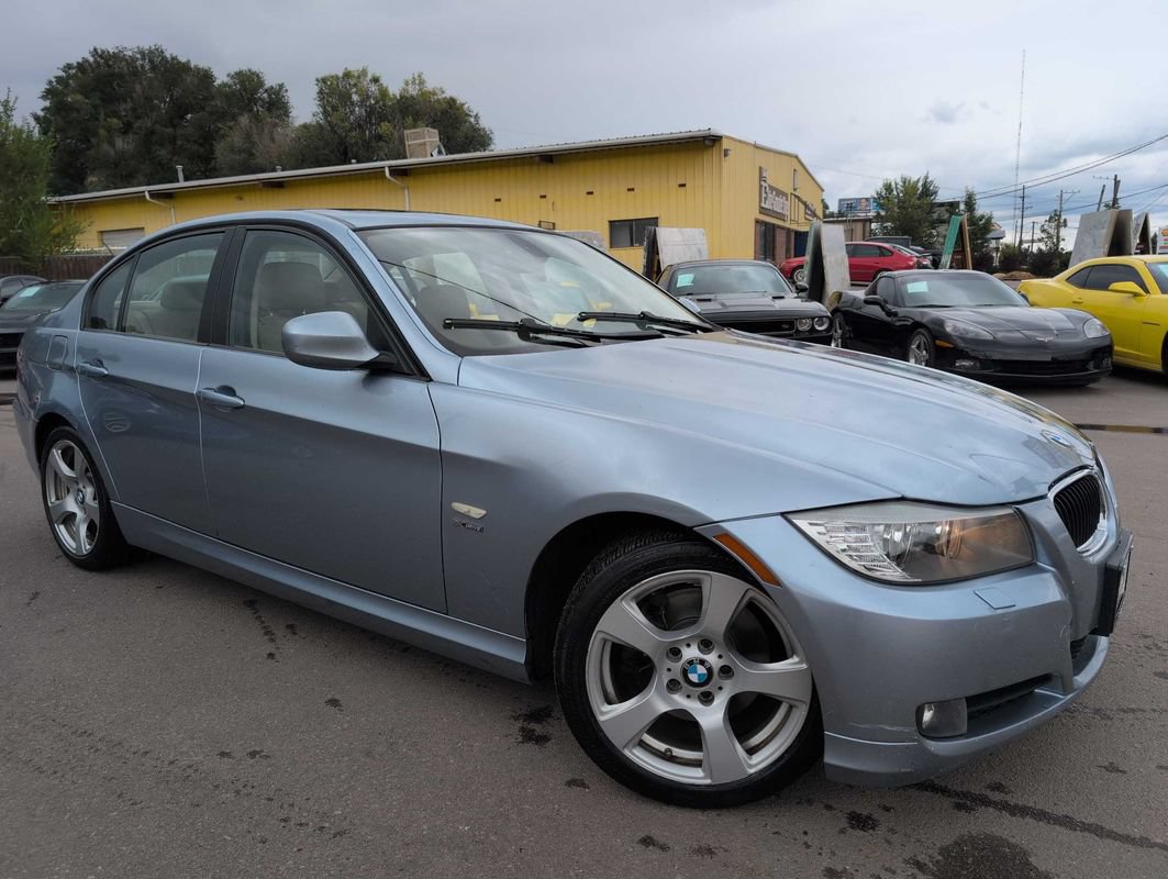 Used 2009 BMW 328i xDrive Sedan AWD/4WD image 1