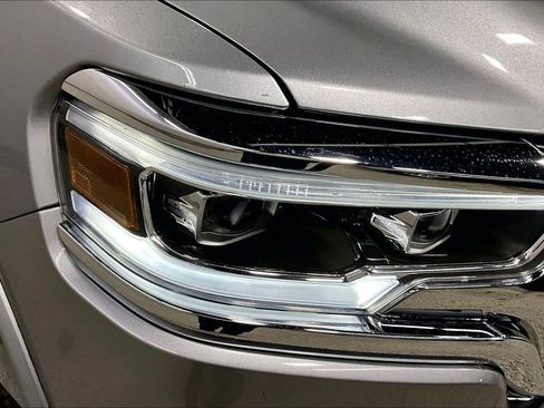 Used 2022 RAM 1500 Limited image 32