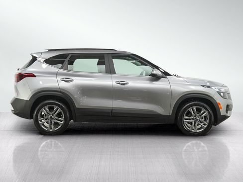 Used 2022 Kia Seltos S FWD image 7