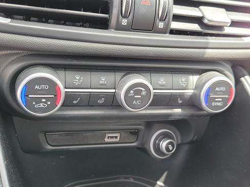 Used 2022 Alfa Romeo Giulia Ti w/ Active Assist Plus Package RWD image 24