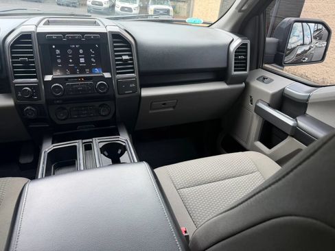 Used 2018 Ford F150 XLT w/ Equipment Group 302A Luxury AWD/4WD image 12