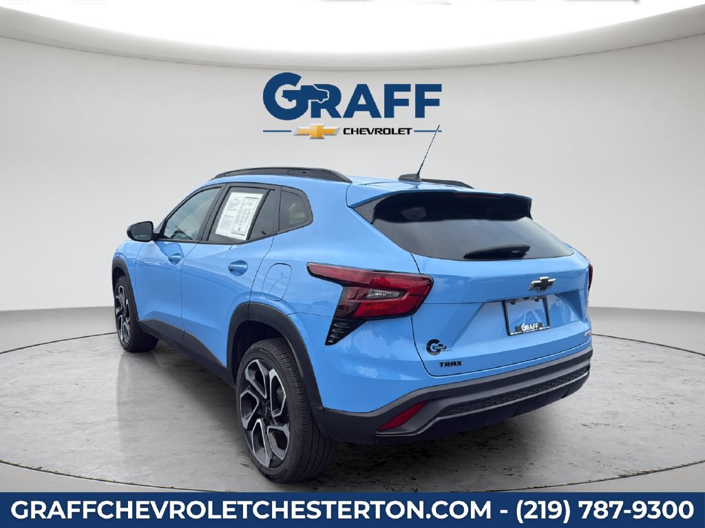 Used 2024 Chevrolet Trax RS w/ Driver Confidence Package FWD image 5