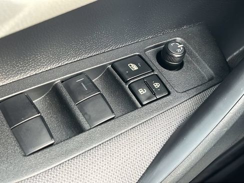 Used 2026 Toyota Corolla LE FWD image 17