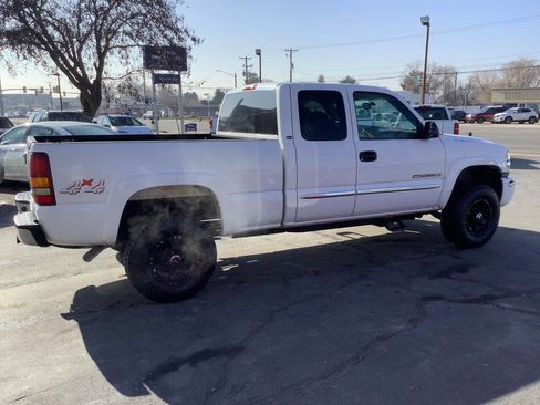 Used 2003 GMC Sierra 2500 SLE w/ Skid Plate Package image 10