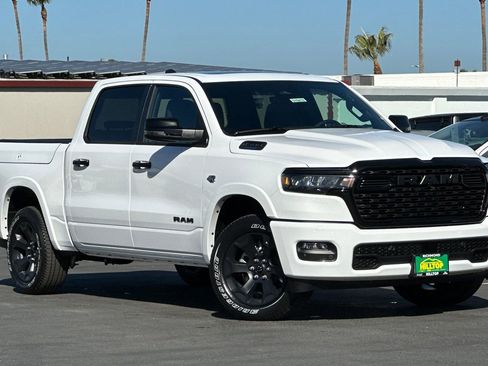 New 2026 RAM 1500 4x4 Crew Cab image 2