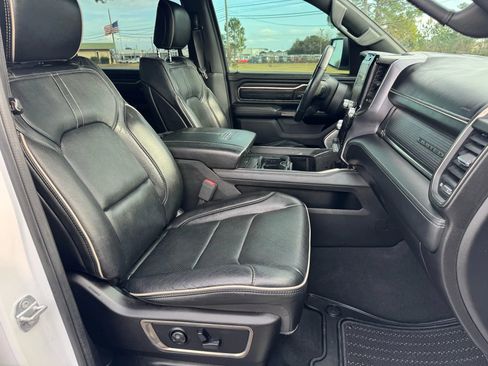 Used 2019 RAM 1500 Limited image 32