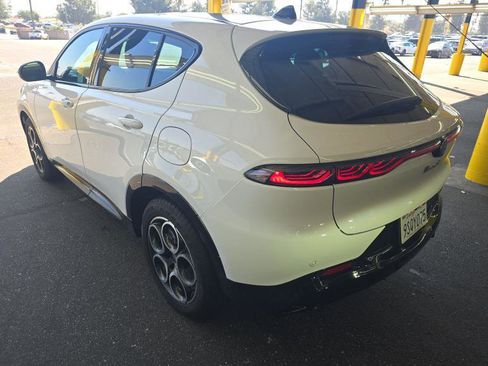 Used 2025 Alfa Romeo Tonale w/ Premium Package AWD/4WD image 6
