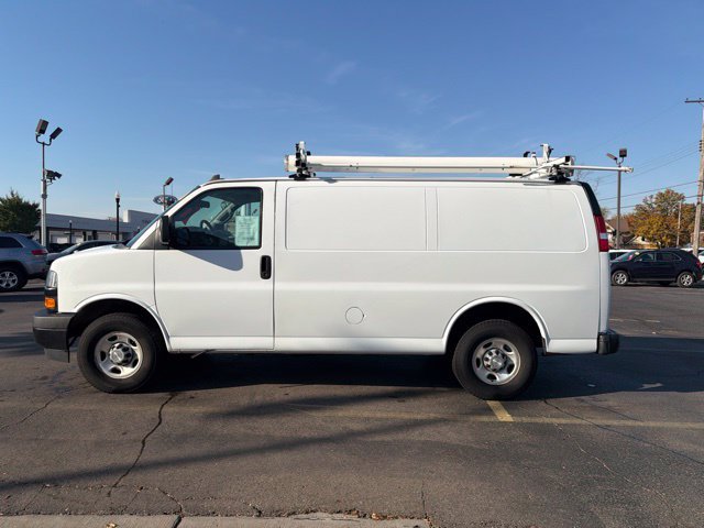 Used 2021 Chevrolet Express 2500 w/ Driver Convenience Package RWD image 4