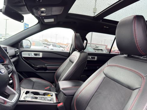 Used 2022 Ford Explorer ST-Line w/ Class IV Trailer Tow Package image 26