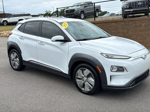 Certified 2021 Hyundai Kona Limited w/ Cargo Package FWD image 1