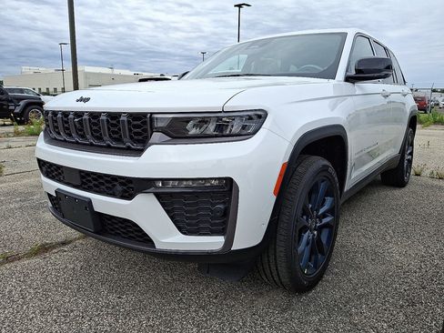 New 2026 Jeep Grand Cherokee Limited AWD/4WD image 1