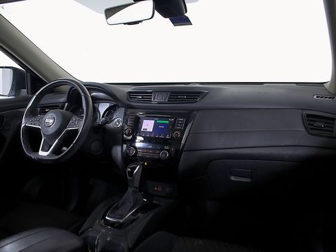 Used 2019 Nissan Rogue SV w/ Sun & Sound Touring Package AWD/4WD image 25