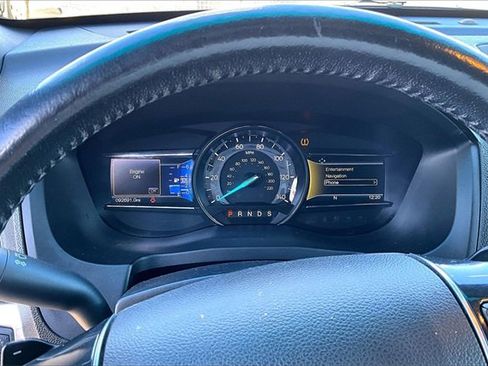 Used 2016 Ford Explorer Limited image 22