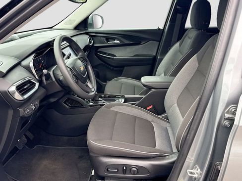 Used 2023 Chevrolet TrailBlazer LT w/ Convenience Package image 26