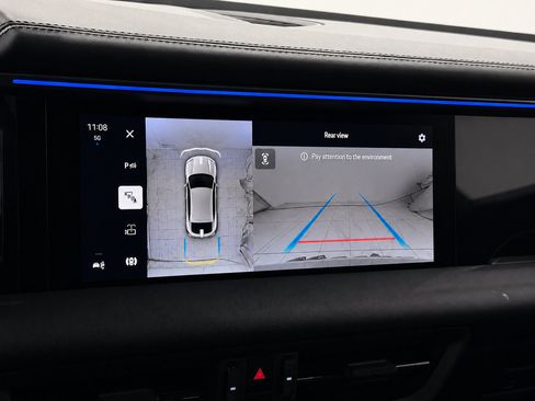 Certified 2025 Porsche Macan Electric RWD image 44
