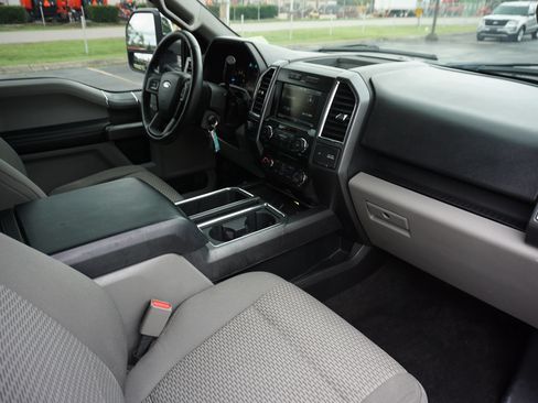 Used 2015 Ford F150 XLT w/ Equipment Group 302A Luxury AWD/4WD image 34