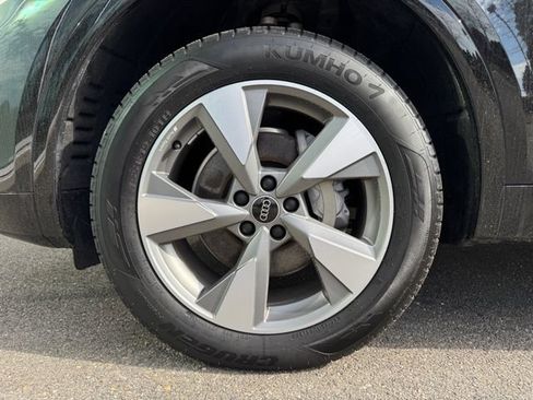 Certified 2025 Audi Q5 Premium w/ Convenience Plus Package AWD/4WD image 8