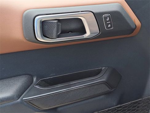 Used 2024 Ford Bronco Outer Banks image 21