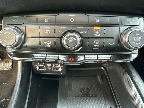 Used 2021 Dodge Durango R/T w/ Blacktop Package image 37