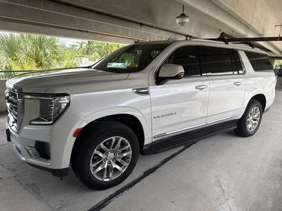 Used 2023 GMC Yukon XL SLT w/ SLT Luxury Package