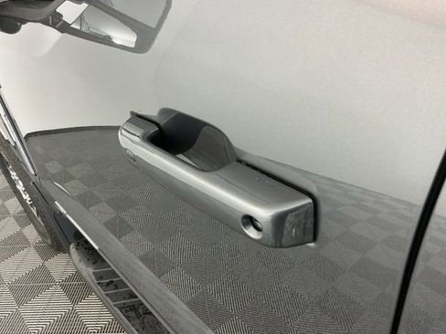 Used 2025 Ford F350 Lariat w/ FX4 Off-Road Package image 14