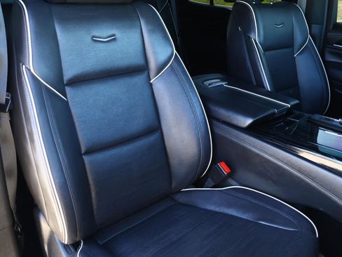 Used 2021 Cadillac Escalade Sport w/ Driver Assist Tech Package image 26