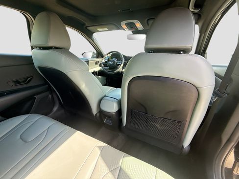 Used 2025 Hyundai Elantra Limited image 29